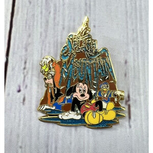 Disney Pin Splash Mountain Mickey Donald Wet Collectible Retired Disney Pin